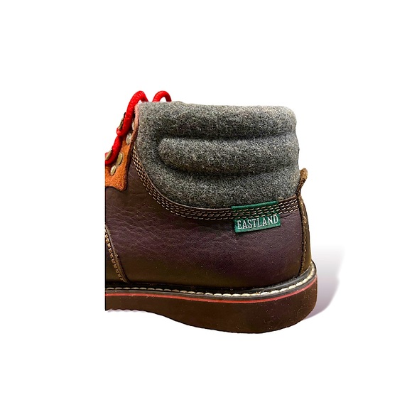 Eastland Butternut hiking boots with red shoestrings. - Picture 8 of 10